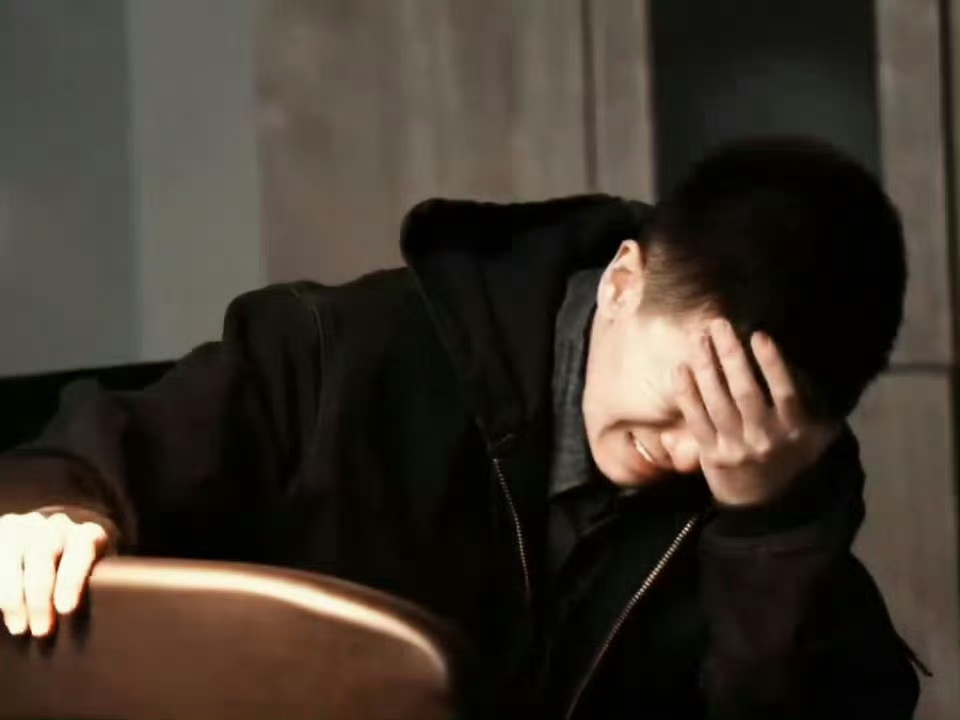 今晚最让人难受的剧情师父没了看到了任嘉伦三种哭戏知道师父是替自己遇难的难过自责看