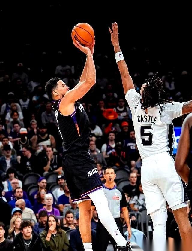 真就一点面子不给啊。
上半场快打完了，那个万众瞩目的法国天才，才靠一个扣篮，拿到