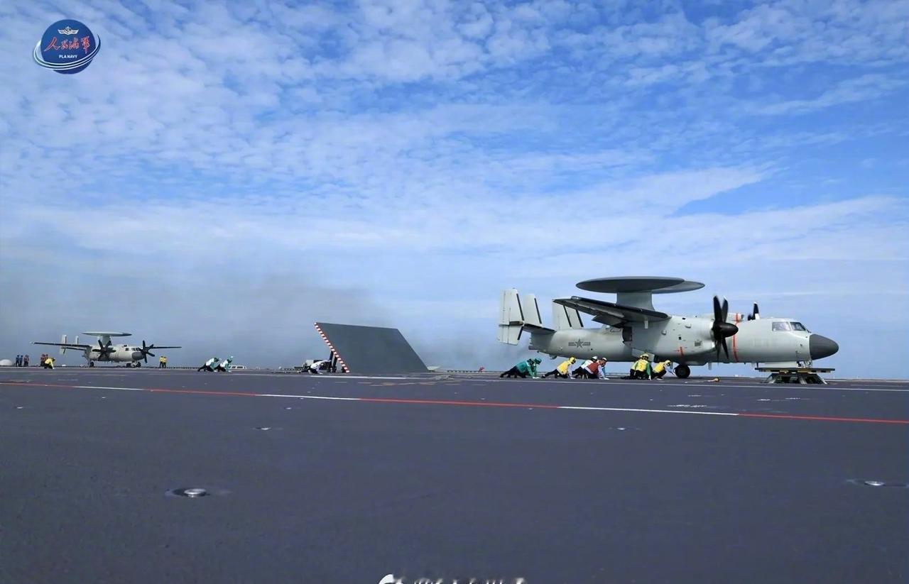 福建号2、3号弹射器准备弹KJ600预警机 ​​​