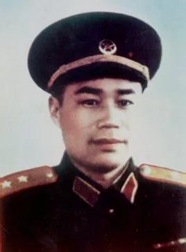 1943年，王近山随手消灭上百名日军，但在清点战利品时，战士却疑惑的发现，这一战