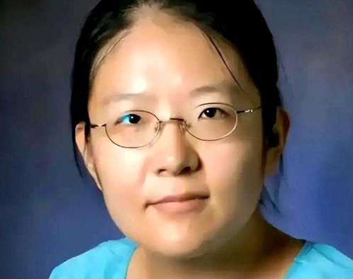 广州一女教授在985任教3年，每次课上都没几个人上课，最终因考核不过惨遭辞退，万