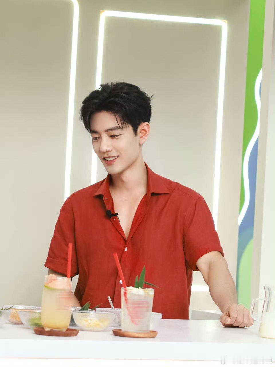 向全世界安利我担肖战顺顺利利肖战