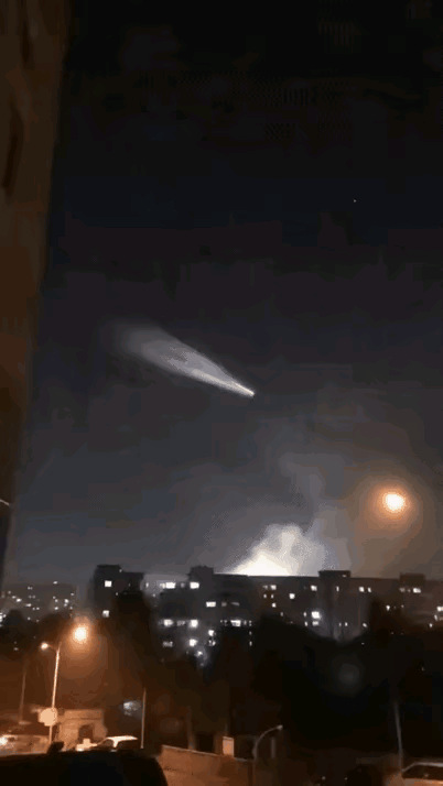 在伊朗战争中，通过现场传出来的画面看，反导系统想拦截一枚导弹也是非常困难的，目测