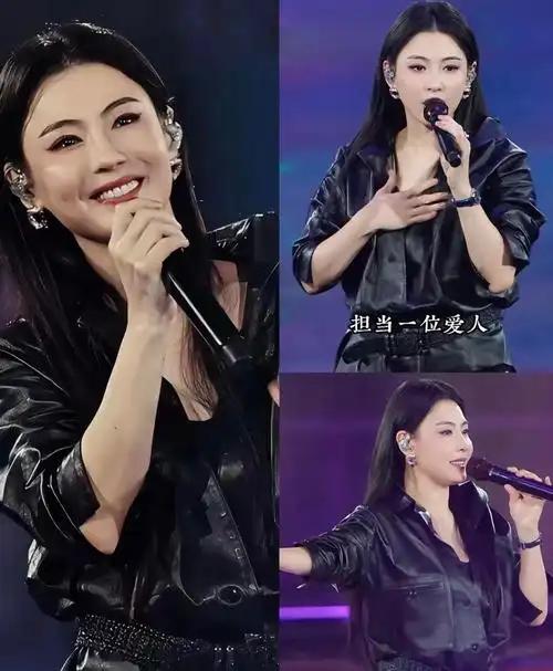 张柏芝演唱会眼神刷屏，消失多年的清冷破碎感终于悄悄回来了。
 
看了张柏芝空降李