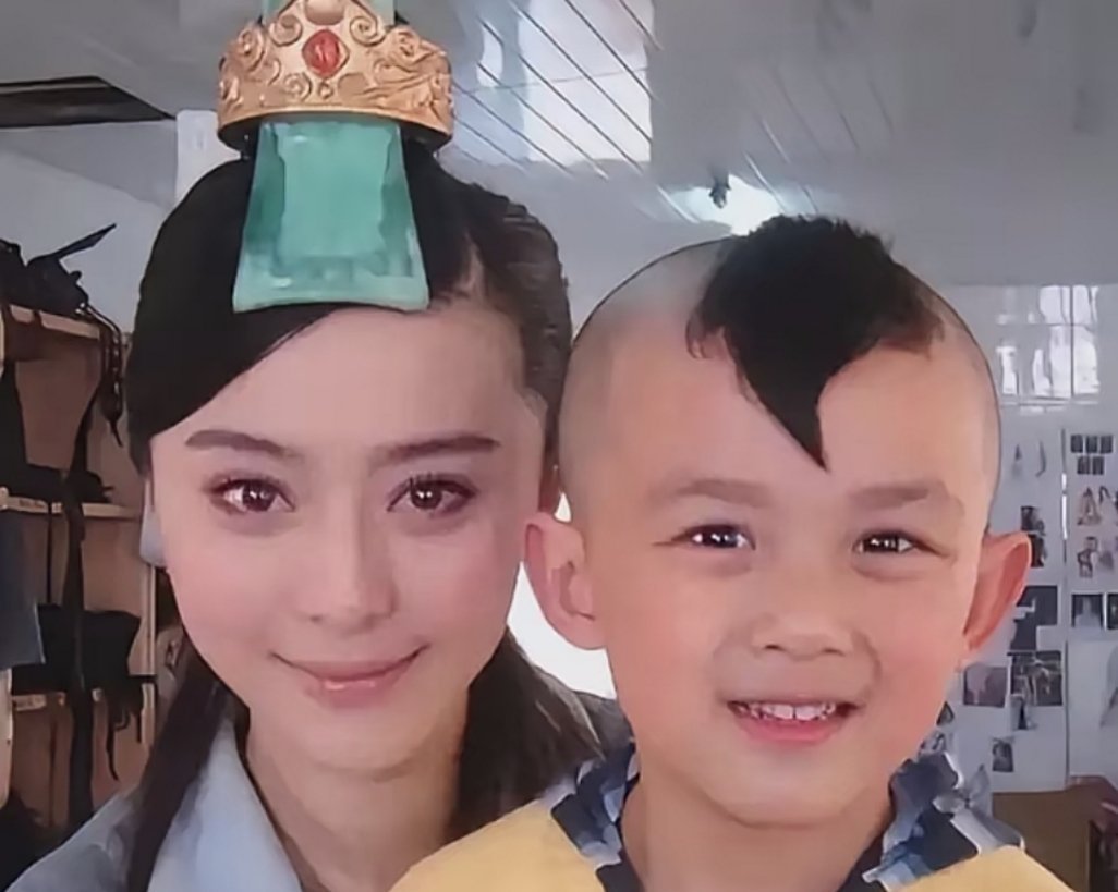 【范冰冰】跟小孩的头一样大 ​​​