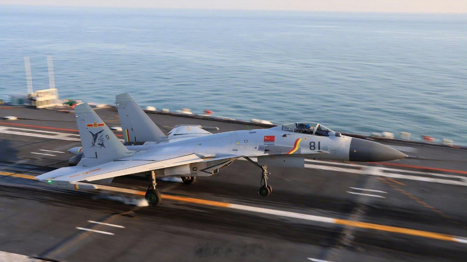 13年前的今天，歼-15成功起降辽宁舰。从试验试飞到定型交付，从陆基训练到舰基起