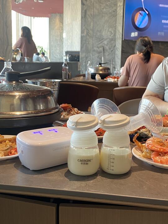 在公共场所吸奶不可以吗？