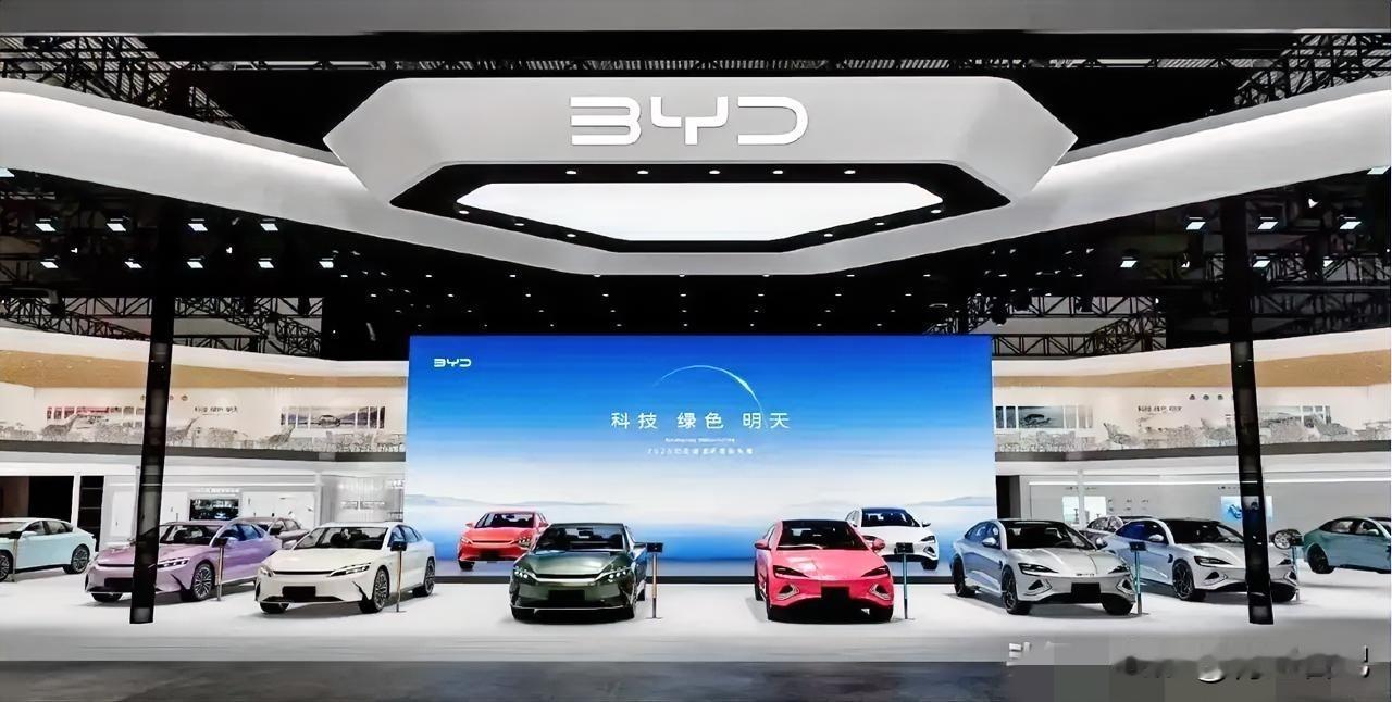 你知道吗？世界上第一台电动车诞生于1881年，比燃油车还早5年——结果愣是被内燃