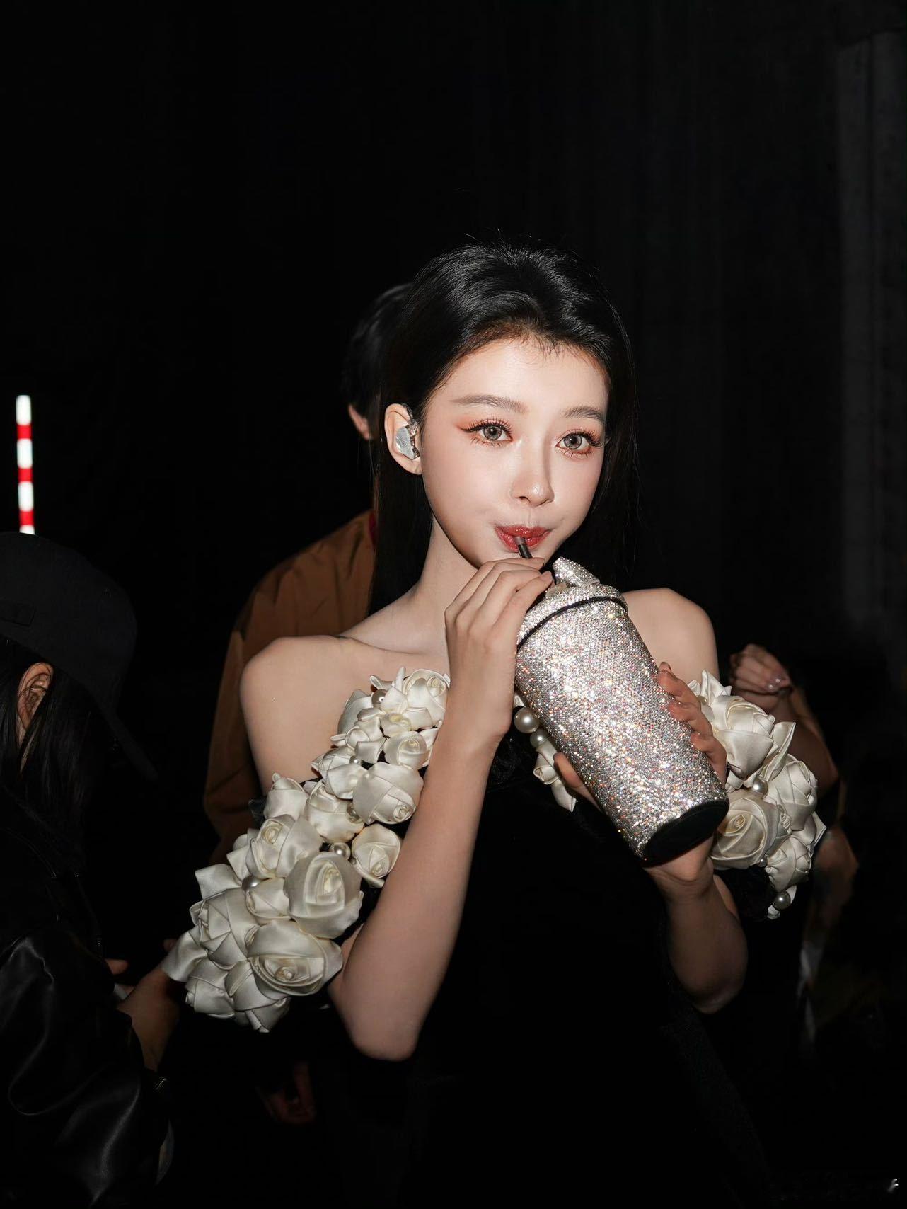 孙怡一不小心成了大vocal以前真没发现孙怡这么会唱！一公两首全开麦，《此刻最好