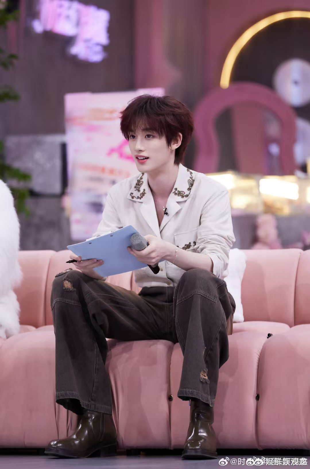 丁程鑫嘻嘻不嘻嘻你好星期六 笑出眼泪的名场面！丁程鑫从自信满满到怀疑人生，再到乖