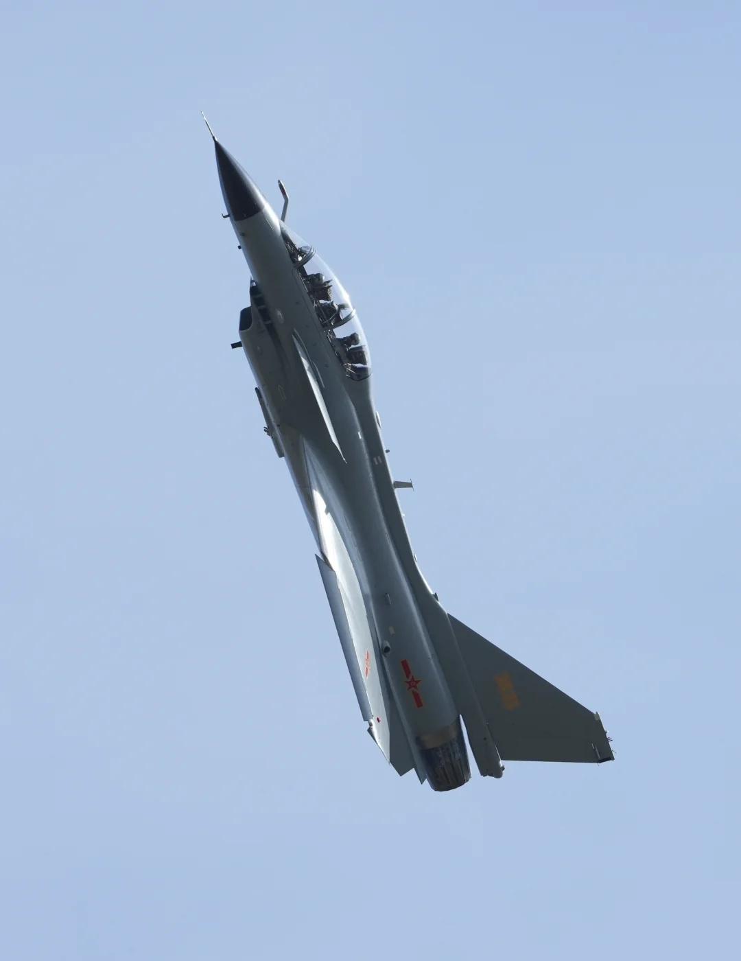 “猛龙”“应龙”
飞机拍摄 摄影 飞机 航展 战斗机 军事 长春航展 歼10 歼