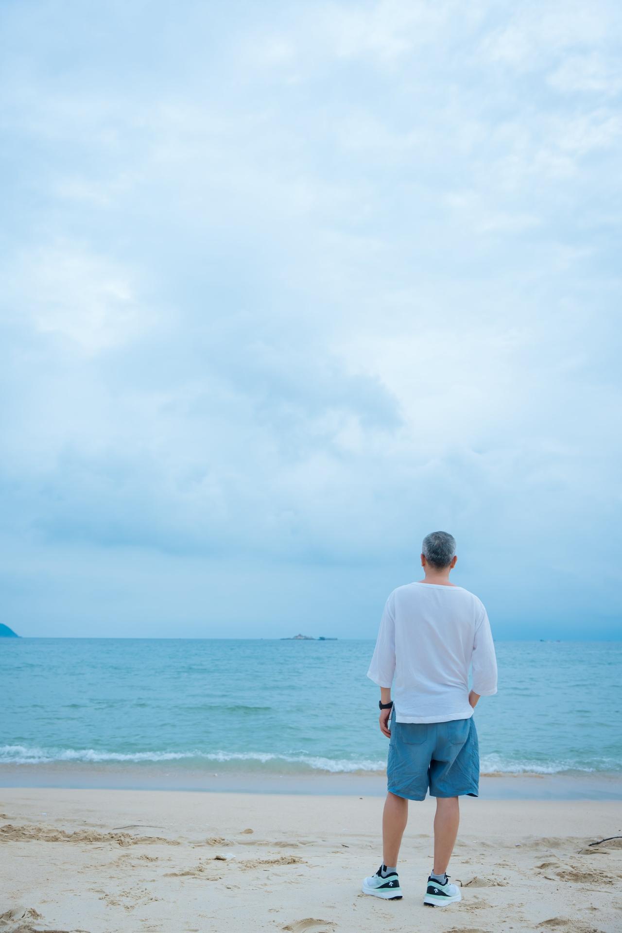 人类在末法时代能做什么?隐藏于市井，与人为善，闭嘴，开源节流，度过难关。