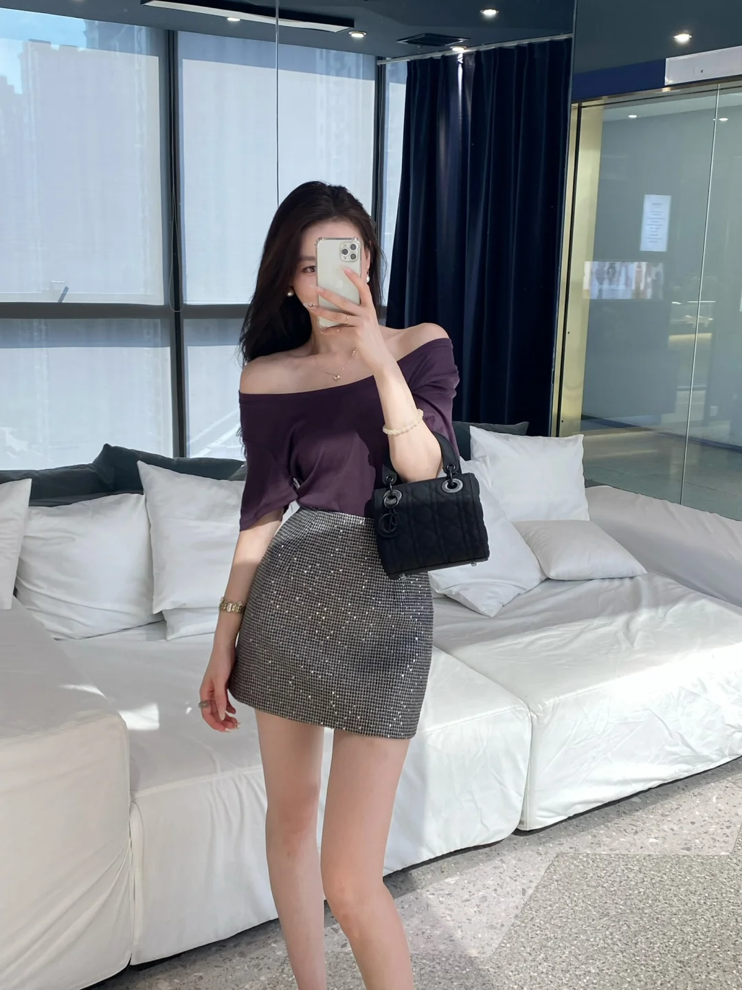 又欲又sexy 被这件漏肩小上衣迷晕了🦄