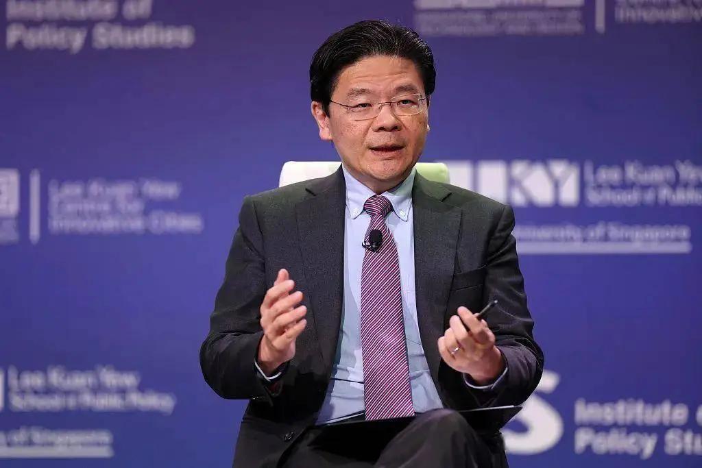 新加坡总理黄循财在回答记者提问时表示：新加坡绝对不允许任何国家和企业借新加坡为中