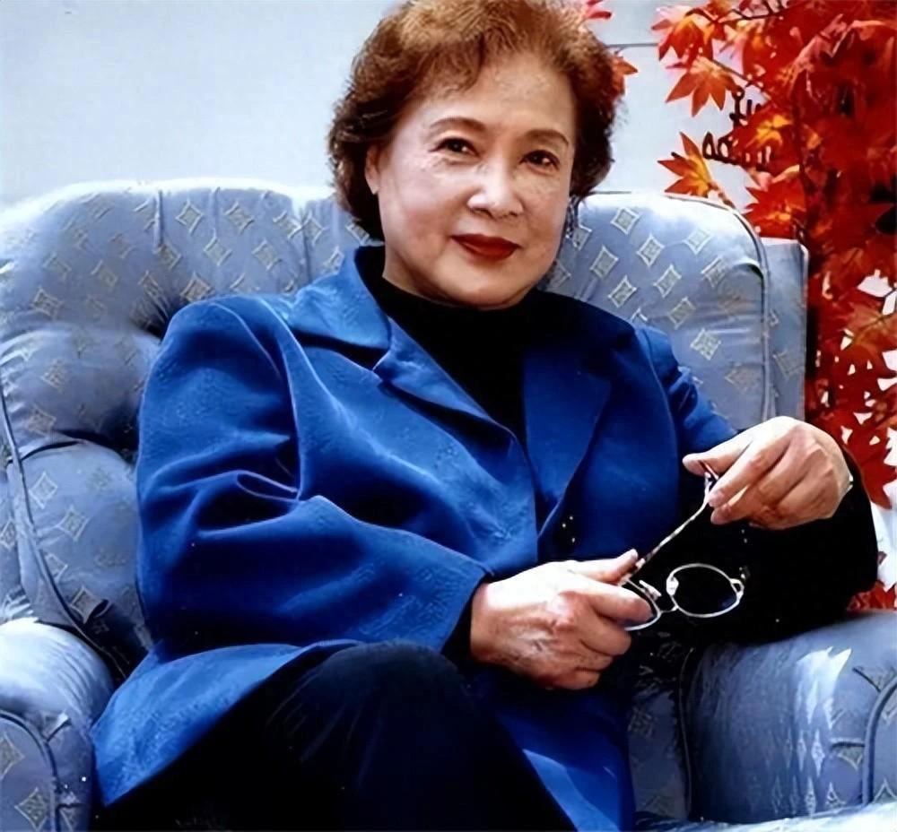 “抗癌之星”秦怡高寿100岁，其战胜癌细胞的秘诀在于三个关键习惯：保持乐观心态，