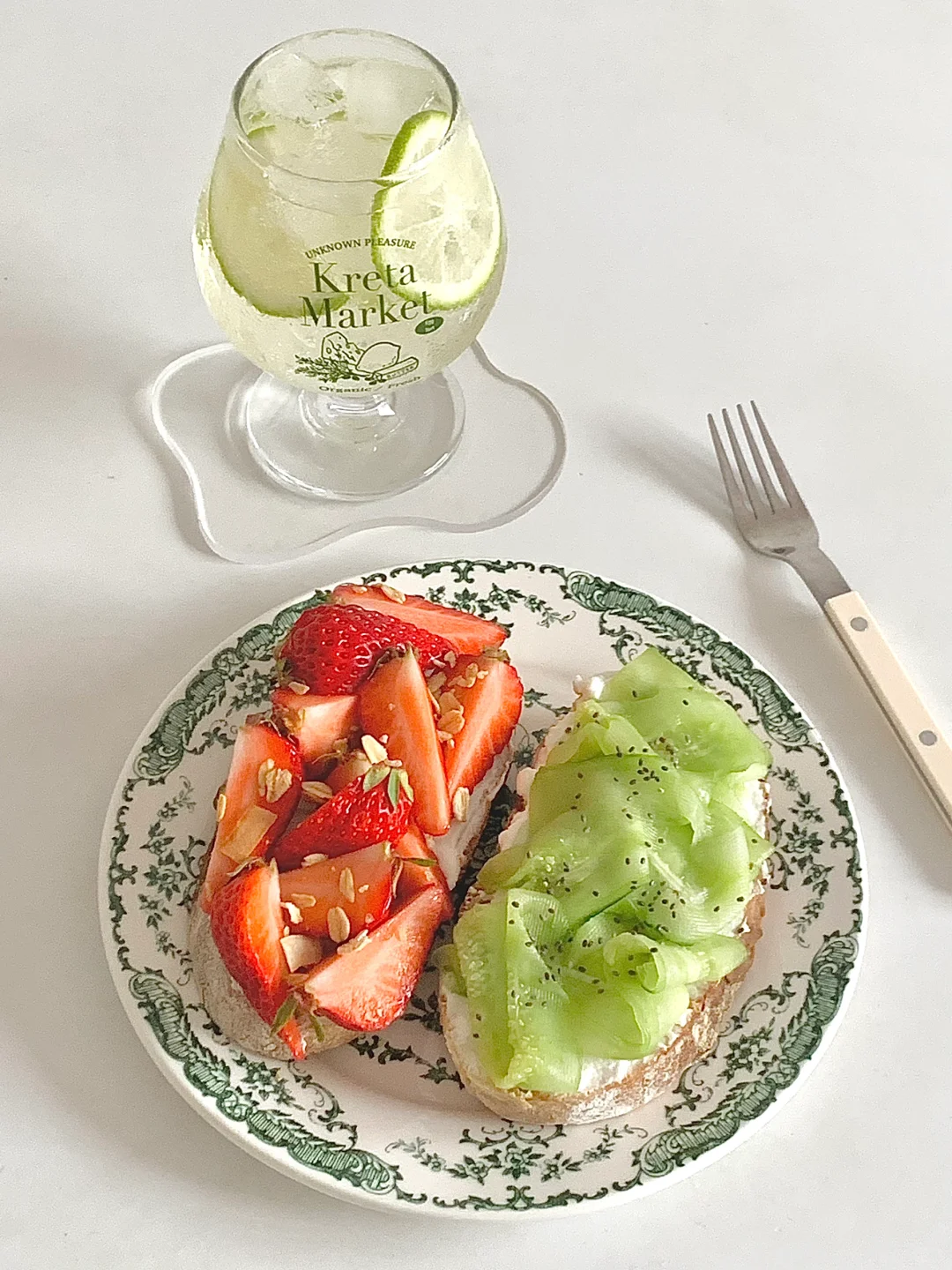 🍓🥒 •︡ᯅ•︠
