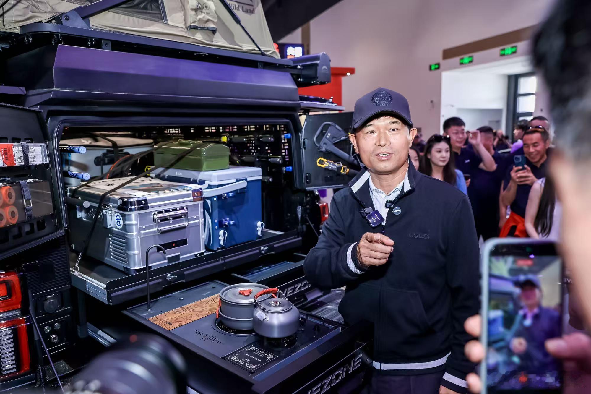 2026北京车展，长城炮联合览众房车、“中国钓王”天元邓刚打造的山海炮Hi4-T