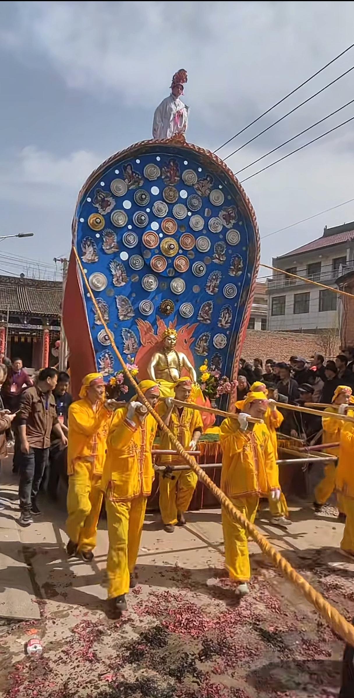 这是我今年刷到最硬的社火🔥

据说今天周至有一半人都去了哑柏镇哑兴村。
16年