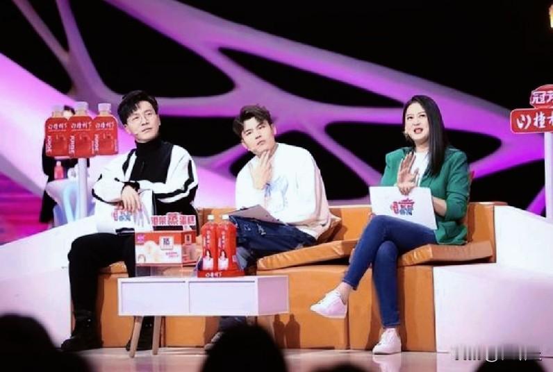 逐渐“消失”的孟非：不是落魄，而是活成了主持人最聪明的样子！
 51岁孟非，正在