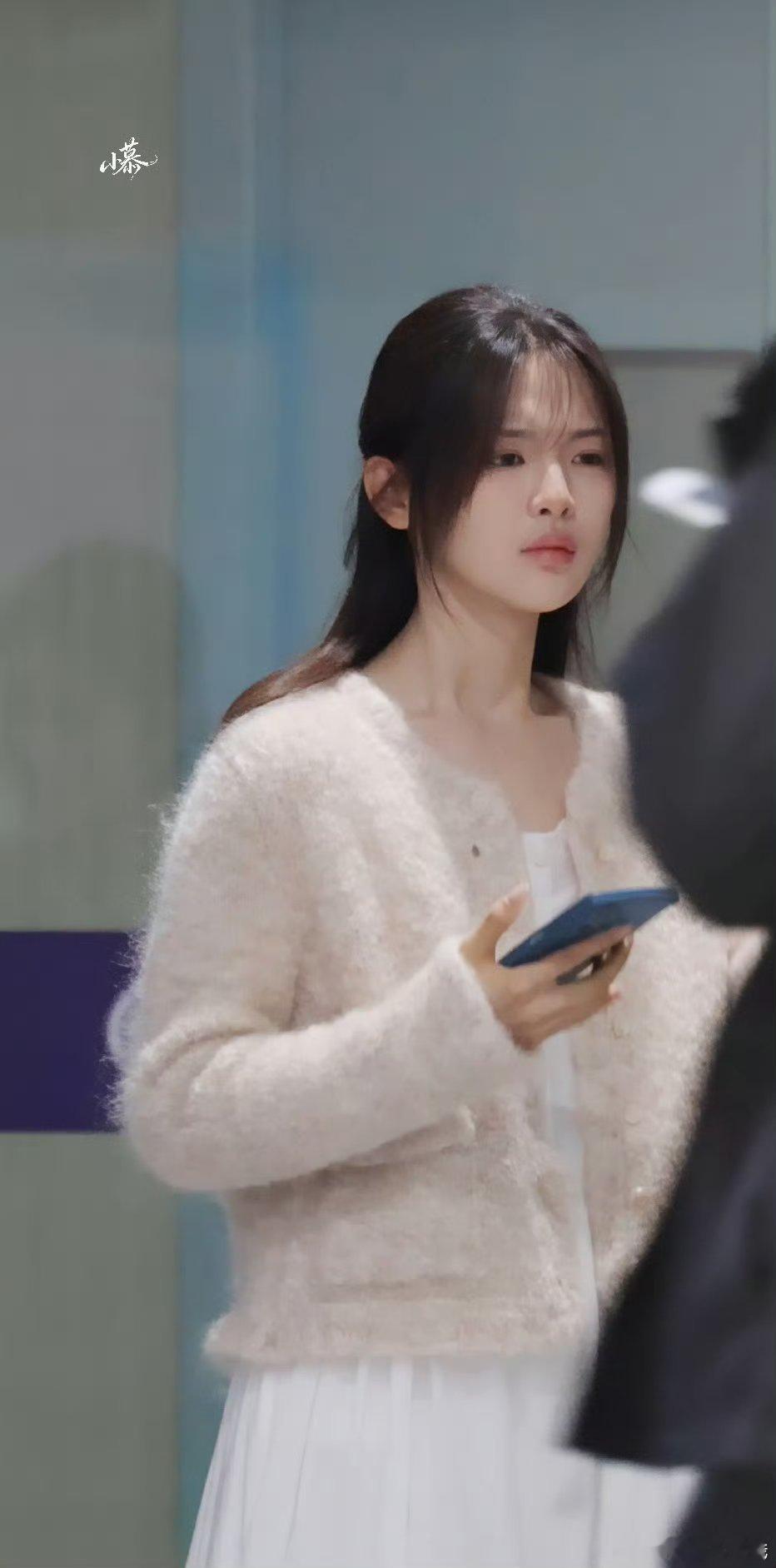 杨超越《今天是太阳雨》郑雨破碎感哭戏路透！！