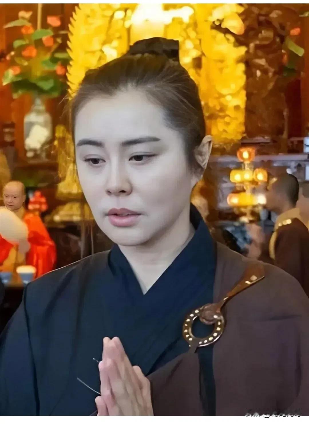 实话实说:曾经的她是好多70、80后男生的梦中女神吧！
 #浓情中国年#