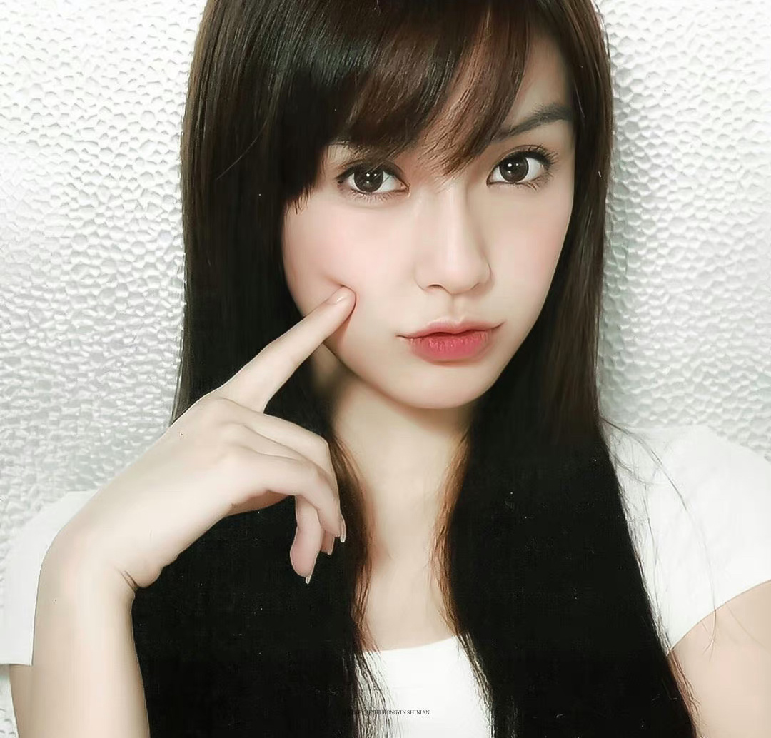 #angelababy# [太阳] #杨颖# 『0228早安电台』“世界本就应该