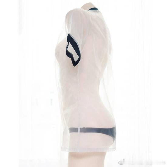 日本上架“透明体操服”近日，日本知名电商平台乐天市场上架了一款极具争议性的商品—