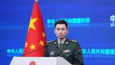 中国有必要公开告诫所有国家，谁若敢打击中国大陆本土目标，不管由何处发起攻击，中国
