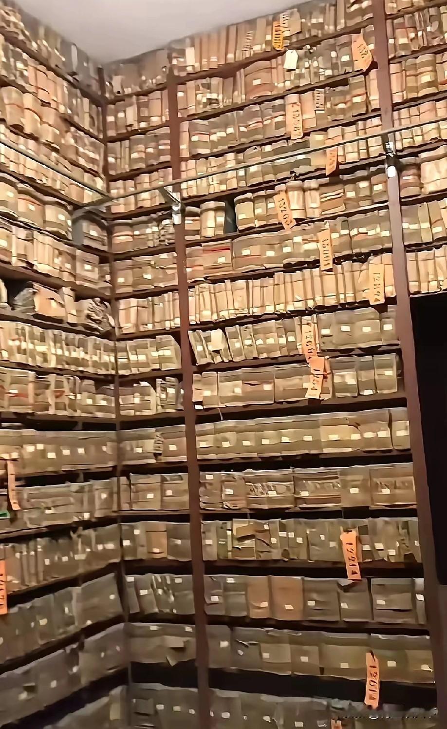 原以为只有珠宝古董，没想到西方列强，还曾经抢走了我们这么多的古籍，的超乎想象，太