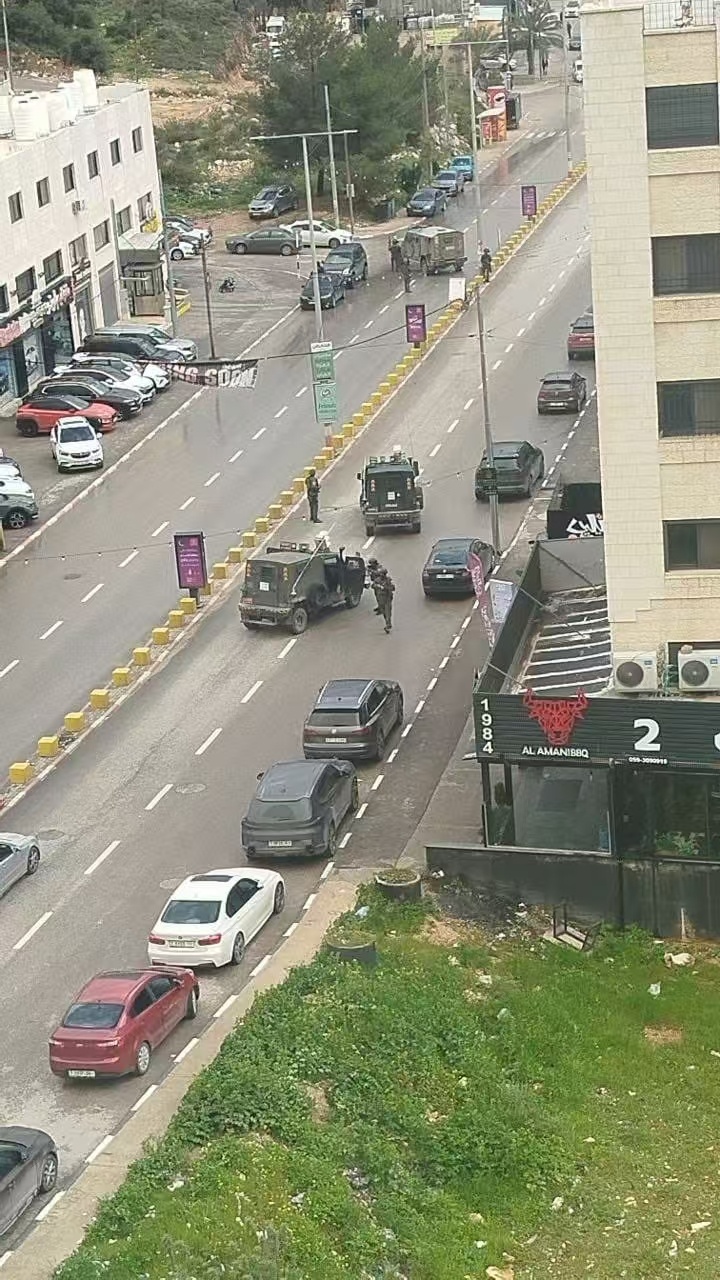 以色列被伊朗导弹和黎巴嫩真主党武装持续打击，但他们派占领军攻占了位于被占领的约旦