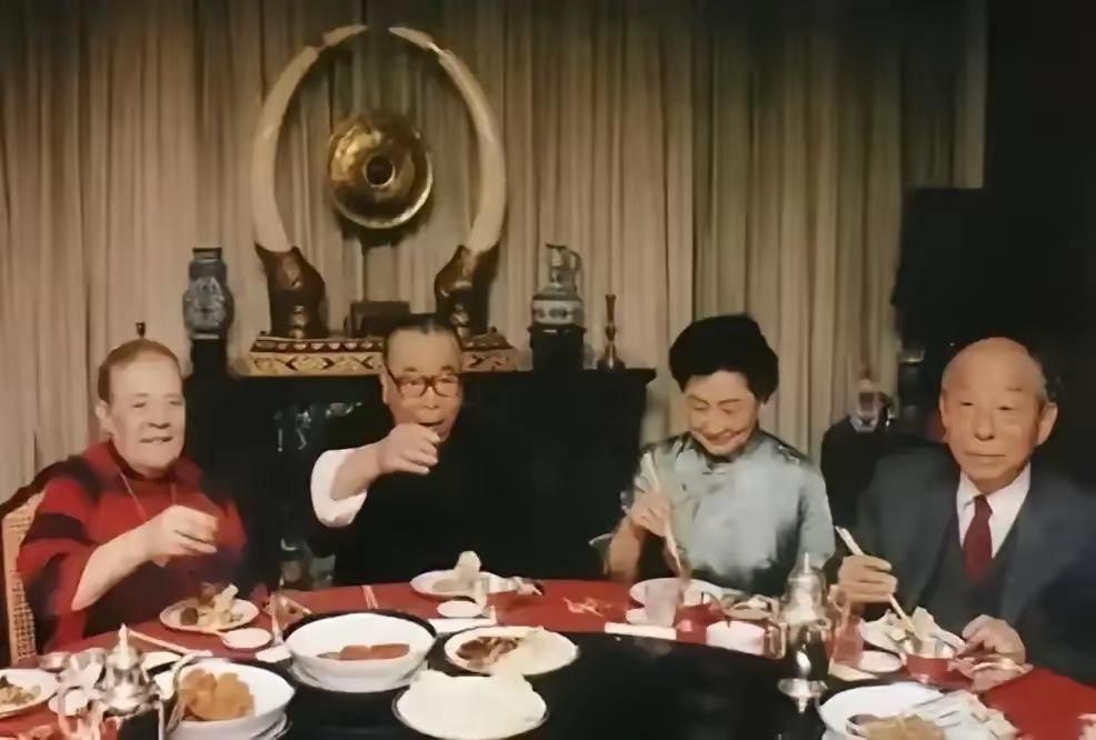 我敢打赌，能把这四位，全部认出来的，绝对是一位近代历史方面的高手。