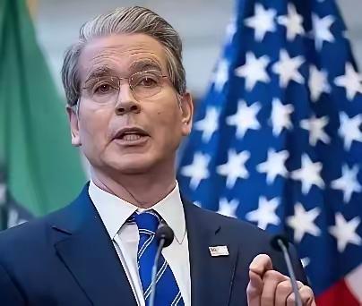 美国可以不让中国进国际空间站，不让荷兰卖光刻机给中国，可以不让伊朗卖石油给中国，
