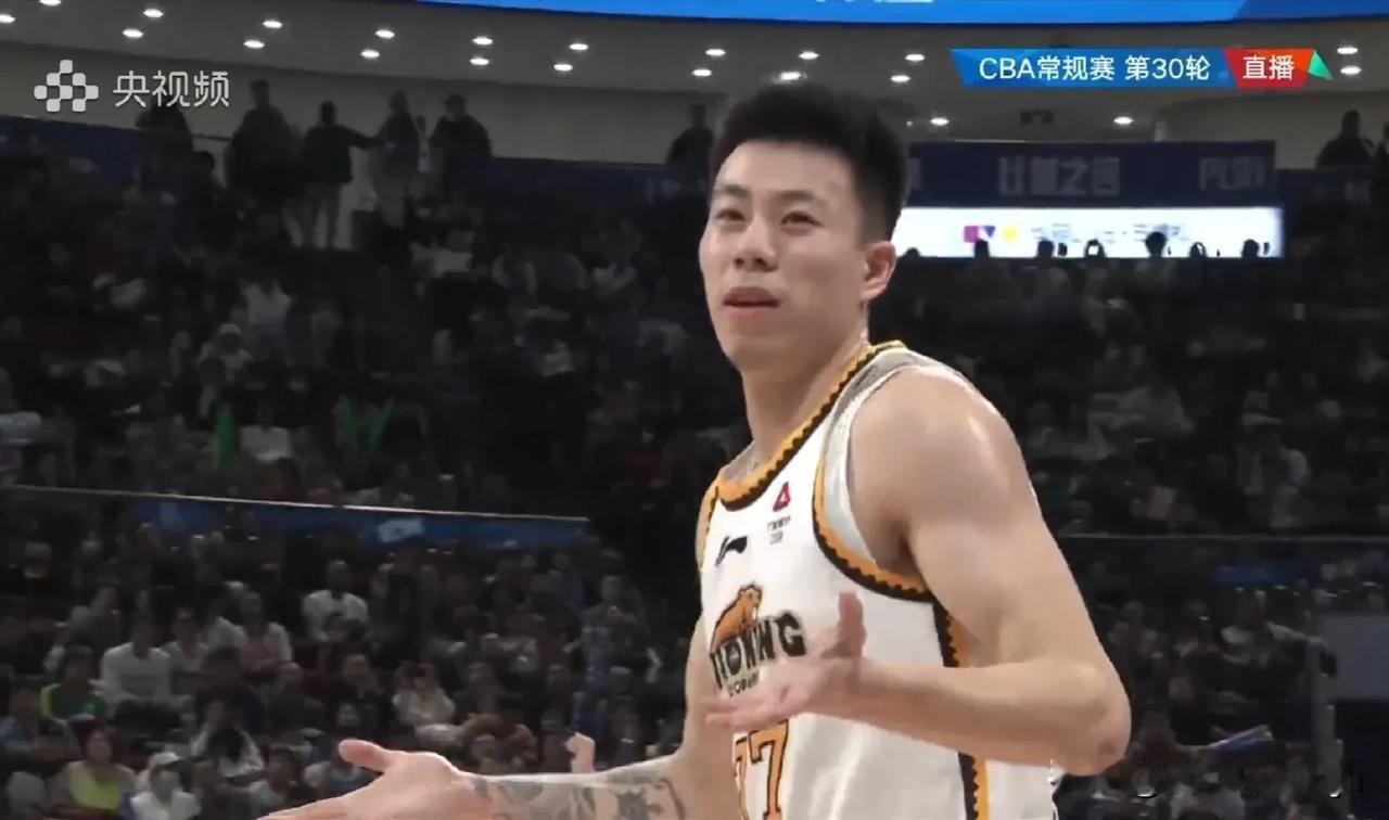 随着北京男篮84：96不敌辽宁男篮，本场比赛暴露出3个可笑的事实。

1. 张镇