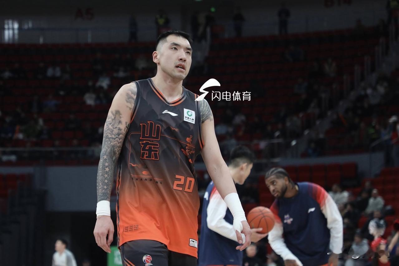 珀塞尔毕竟发烧刚刚痊愈登场，这场比赛高诗岩鲍威尔还因伤缺席，客场拼卫冕冠军广厦，