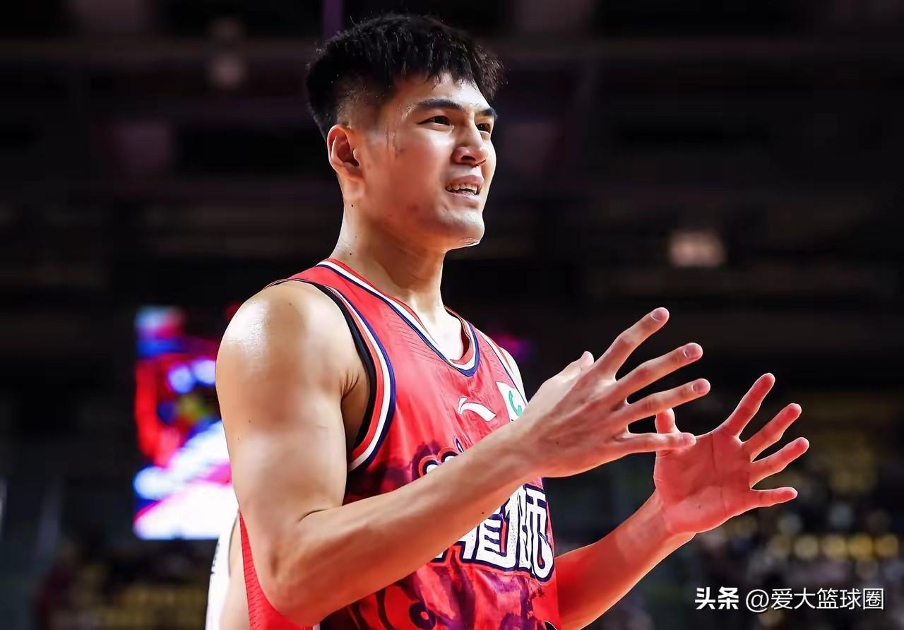 状态急需恢复，第二阶段状态严重下滑的两名广东球员！

1.陈国豪
第二阶段，数据