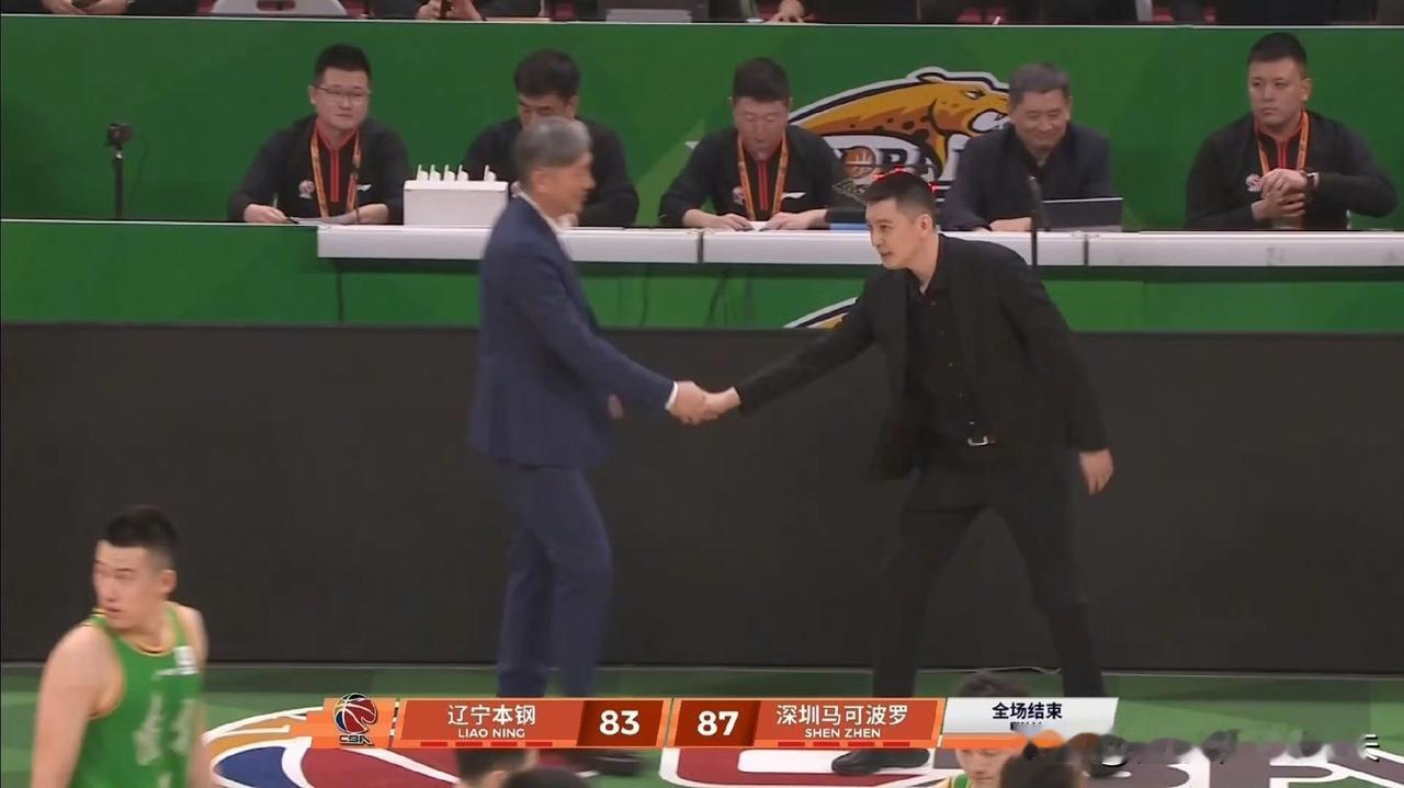 杨鸣犯操守主义错误，辽宁队输的有点憋屈和遗憾，第四节有很多机会的但是都没有能把握