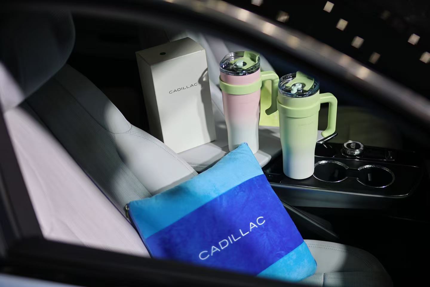 来自宁波国际车展的美式豪华与偏爱 ​​​