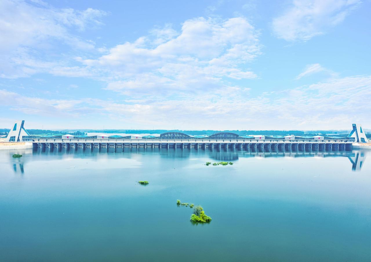 上联：每有乡词筹月满，安子邀对常逢客路遇花时‌