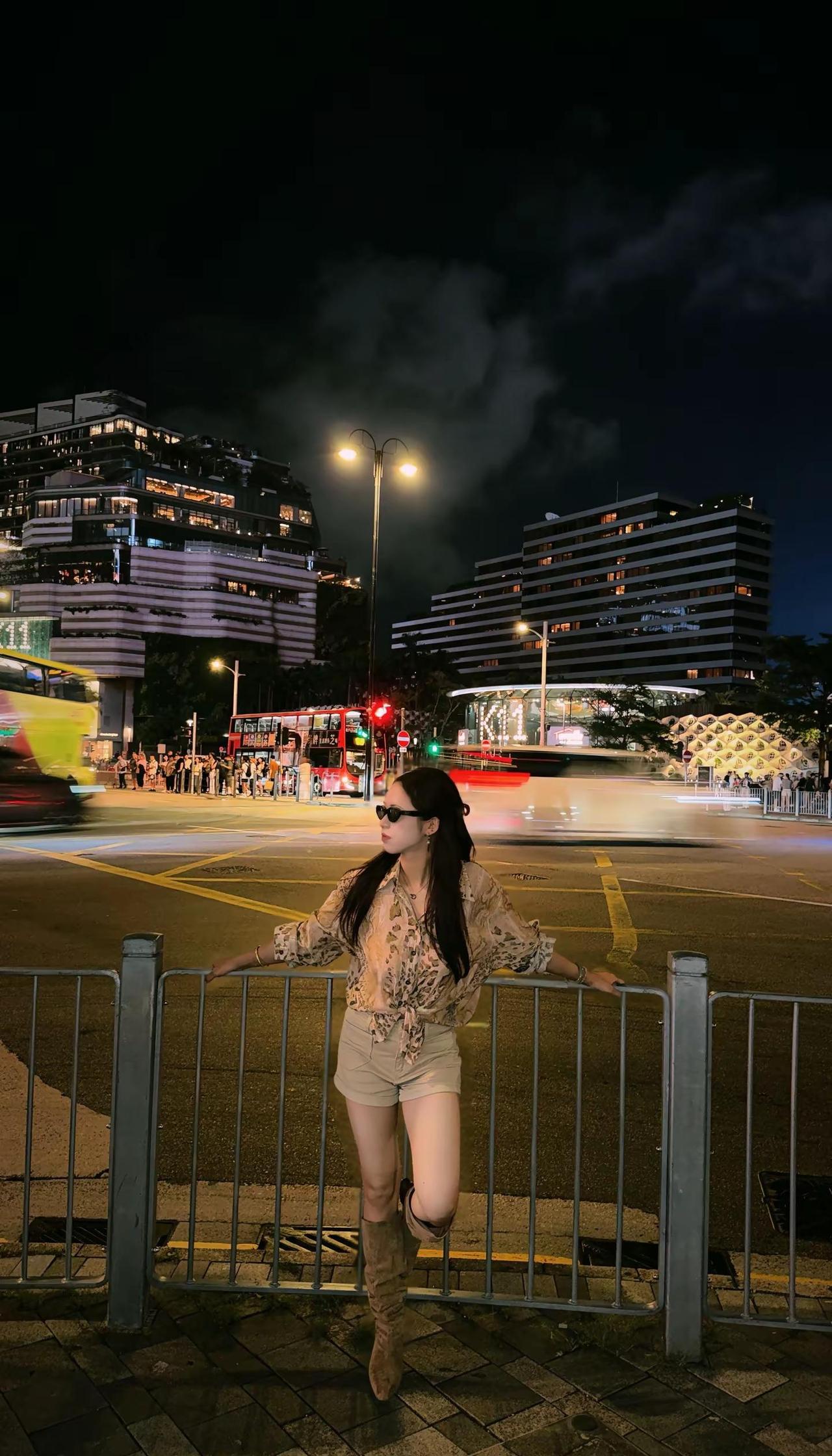 看完早春晴朗感觉走不出来了，现实没有Luke，但遍地都是Flora，愿你一生无忧
