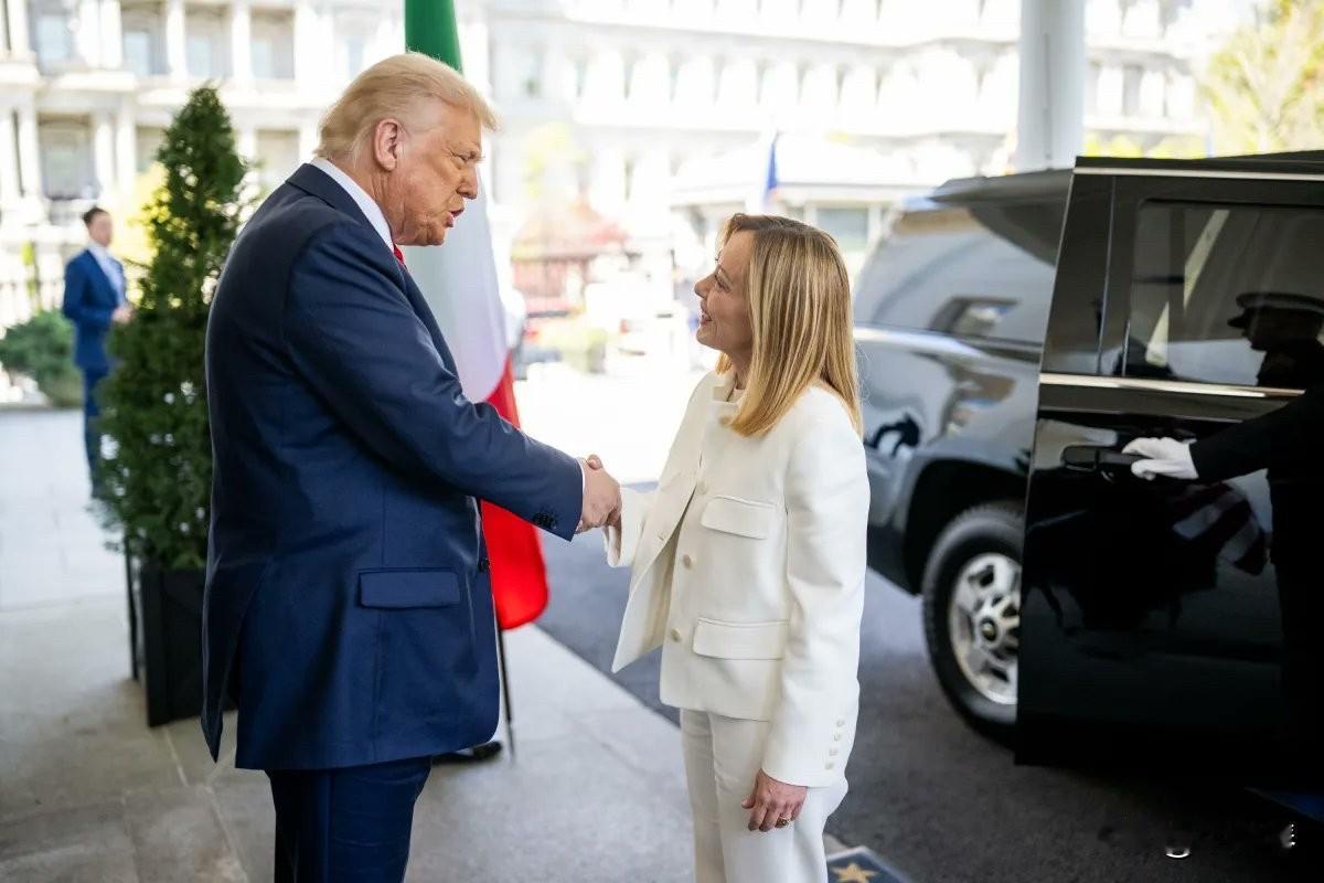 伊朗外交官的幽默。

伊朗驻加纳大使馆刚刚发推，文章大意如下：

亲爱的意大利，