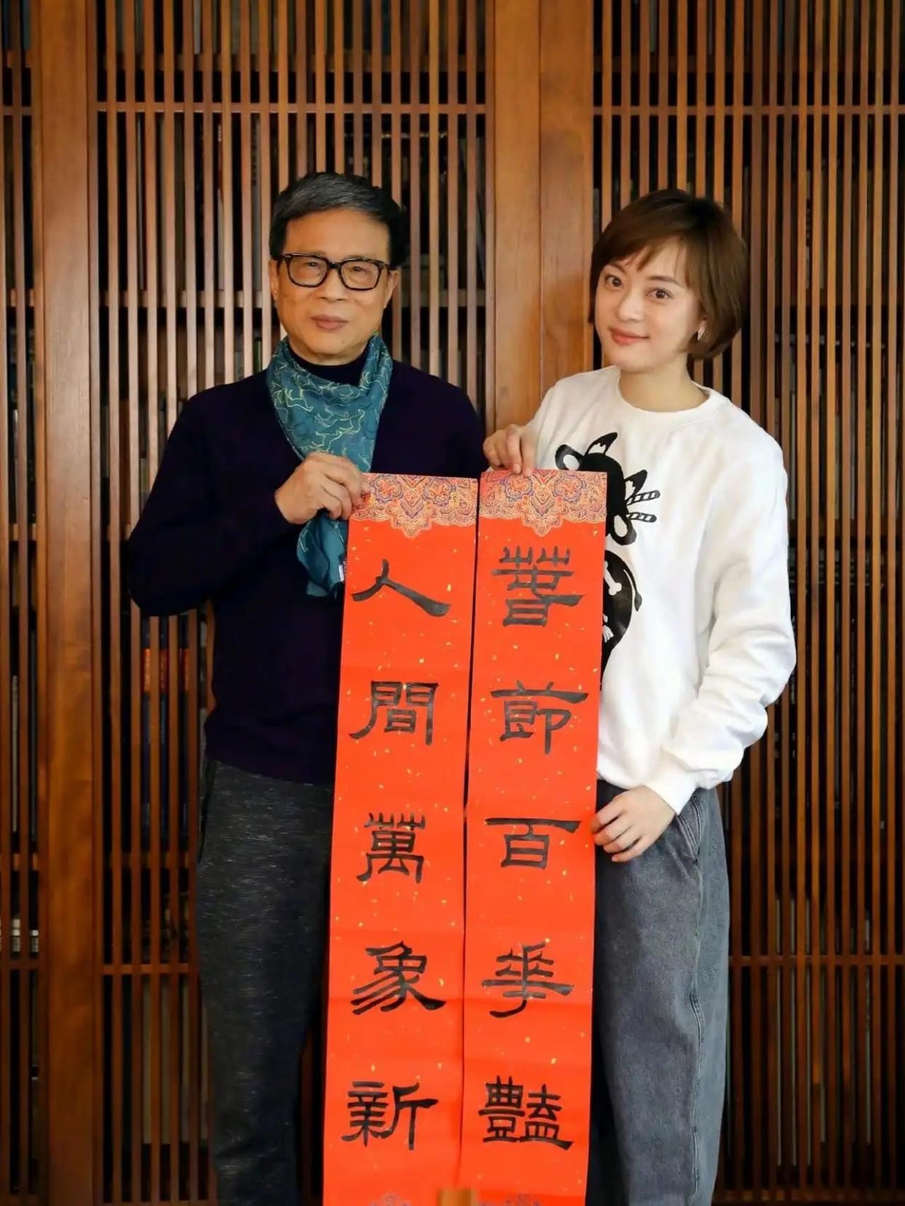 对联简直是中华文化无与伦比的宝藏，有许多妙趣横生又极具内涵的。

“睡至二三更时
