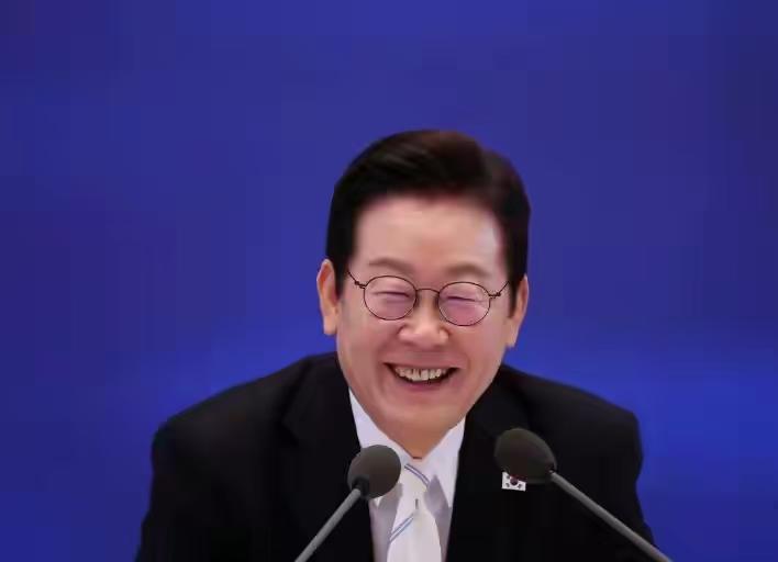 300多韩国工人在美被拘，如今获释！李在明发火，韩企投资计划要生变！咋收场？
