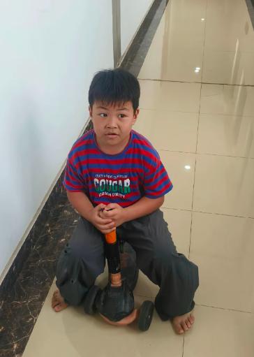 万万没想到！河南一名7岁小男孩，仅仅因为太想念舅舅，趁着奶奶在家做饭的空档，偷偷