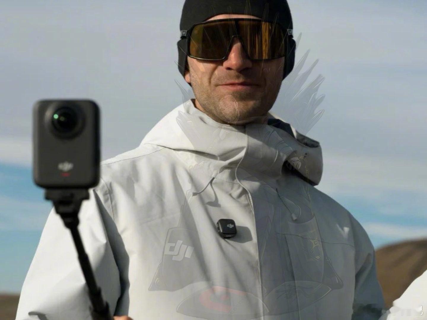 大疆首款 360度全景相机 Osmo 360 最新曝光图流出。外观开起来比较矮胖