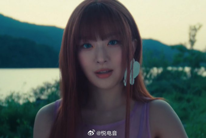 RedVelvet 2年前今天，Red Velvet发布出道十周年纪念迷你七辑《