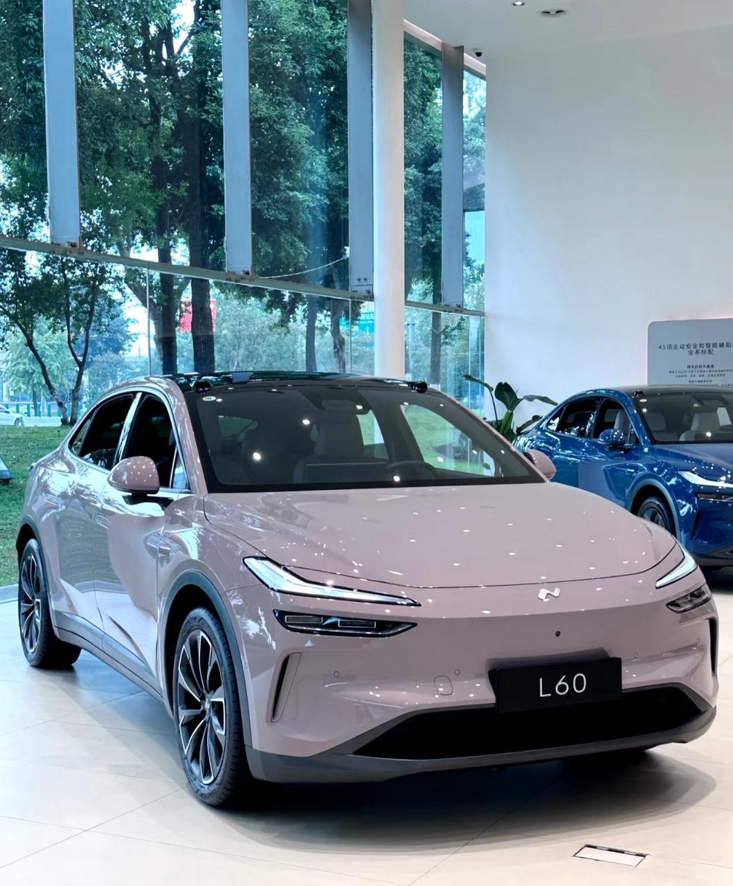 坐进闺蜜的车，直接被种草了乐道L60
昨天闺蜜顺路来接我下班，第一次坐她的乐道L