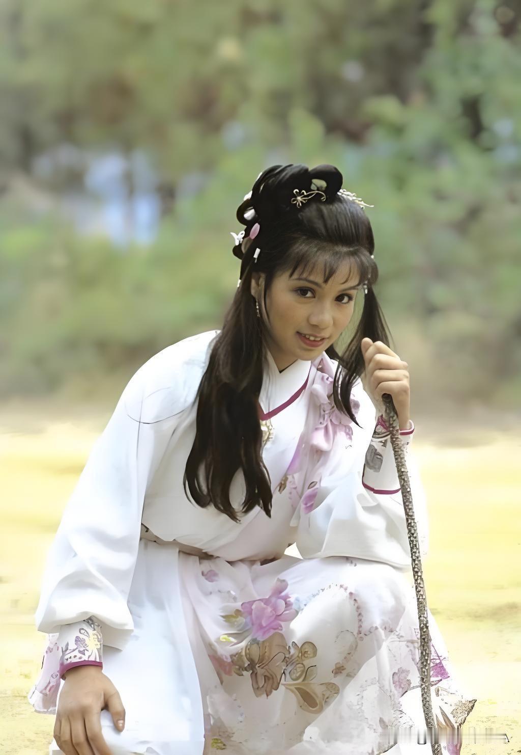 昨天制作了一个视频☞是关于翁美玲的…

好吧，具体的演就是她的各种武打场面细节！