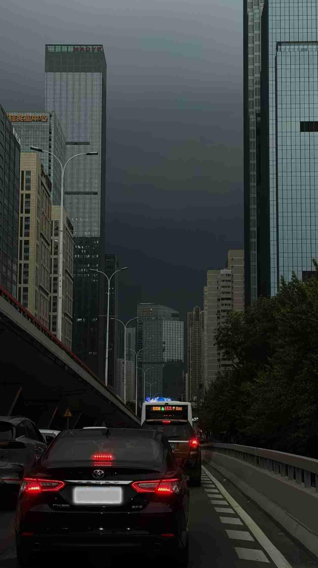我的今日状态：😁轻松愉快
我这里的天气：☁️阴天

 
  ᥫᩣ໌້ᮨ 𝔉๏