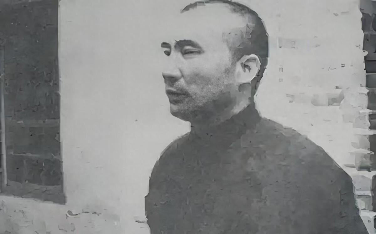 王耀武被俘后在功德林度过十一年，刚获特赦时妻子为何选择与他离婚呢？
1959年9