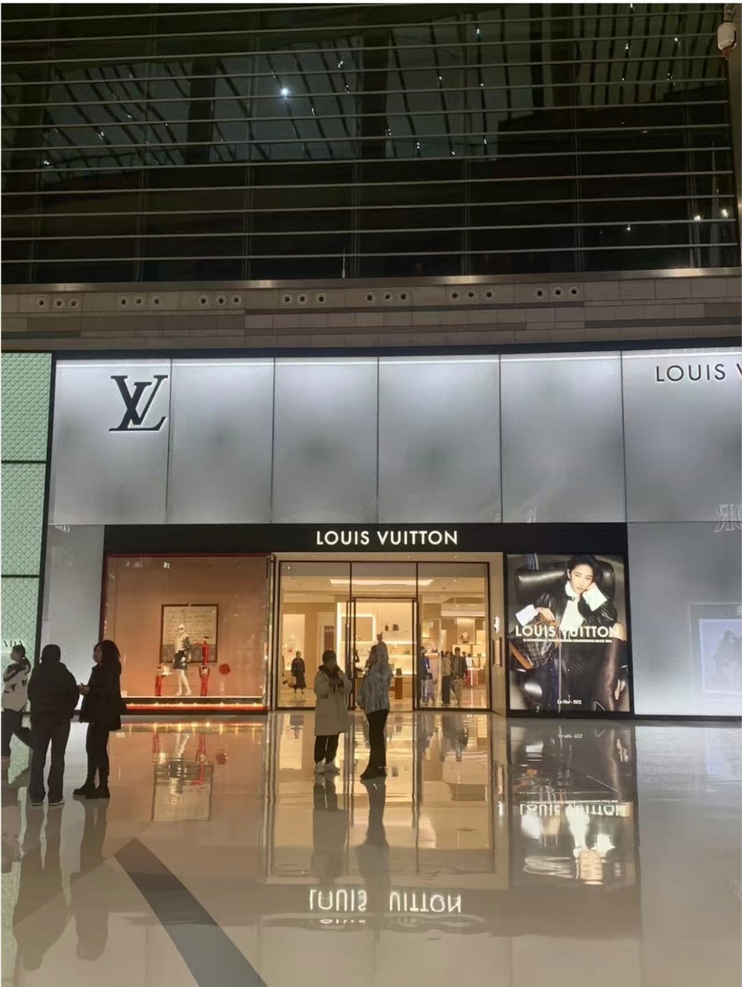 沈阳万象城刘亦菲LV地广硬广不同视角